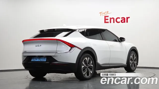 Kia EV6 2022 thumb 2