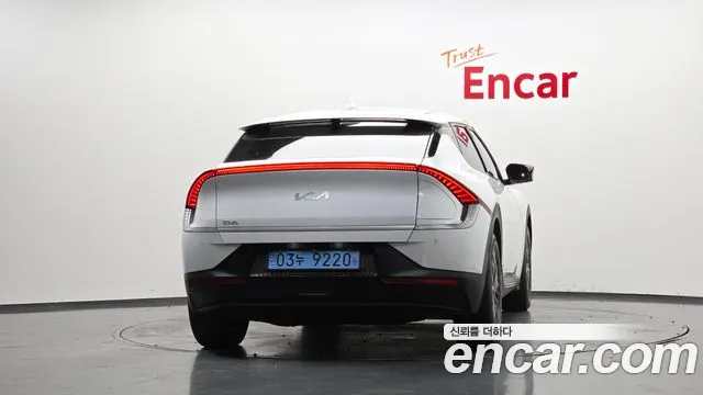 Kia EV6 2022 thumb 4