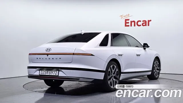 Hyundai Grandeur 2023 thumb 2