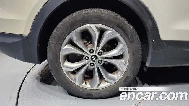 Hyundai Santa Fe 2012 thumb 5