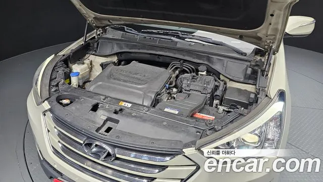 Hyundai Santa Fe 2012 thumb 6
