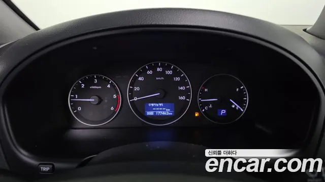 Hyundai Starex 2016 thumb 8