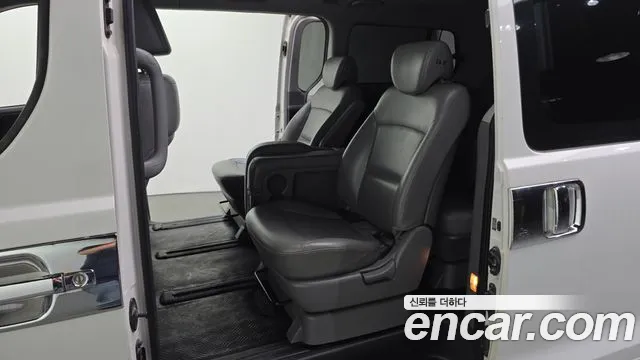 Hyundai Starex 2016 thumb 12