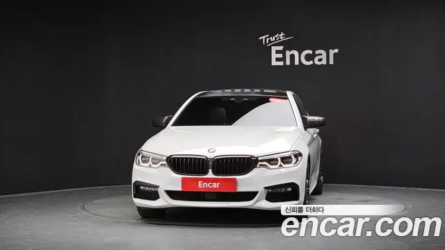 BMW 5-Series 2017 thumb 2