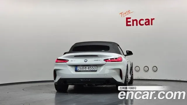 BMW Z4 2023 thumb 3