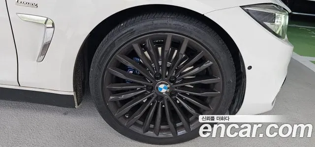 BMW 4-Series 2018 thumb 5