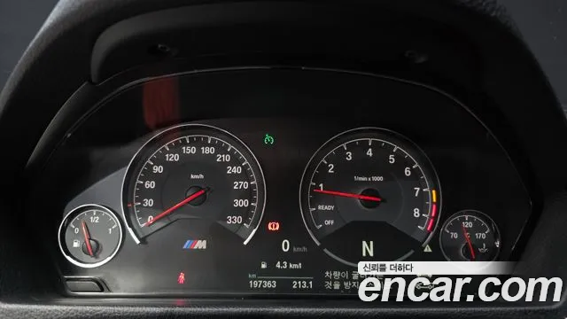 BMW M3 2016 thumb 8