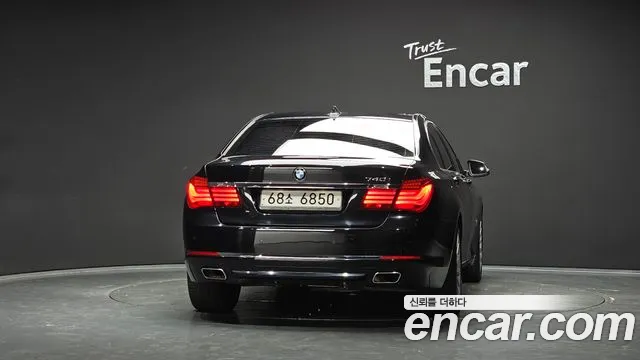 BMW 7-Series 2014 thumb 4