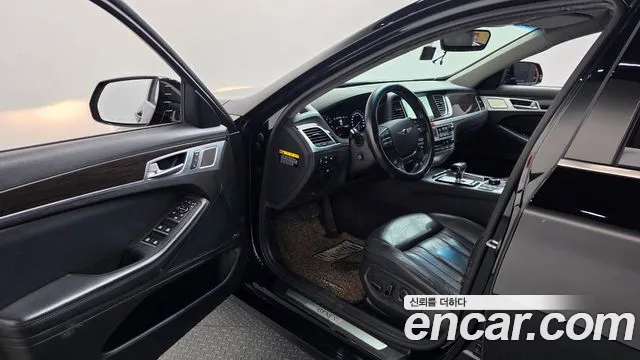 Genesis G80 2017 thumb 10