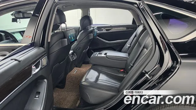 Genesis G80 2017 thumb 12