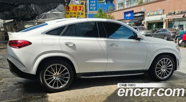 Mercedes-Benz GLE 2023 thumb 4