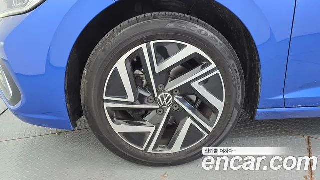 Volkswagen Jetta 2023 thumb 5