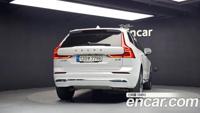 Volvo XC60 2021 thumb 4
