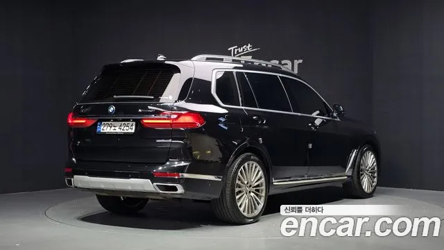 BMW X7 2022 thumb 2