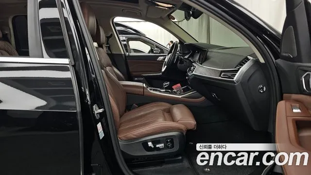 BMW X7 2022 thumb 11