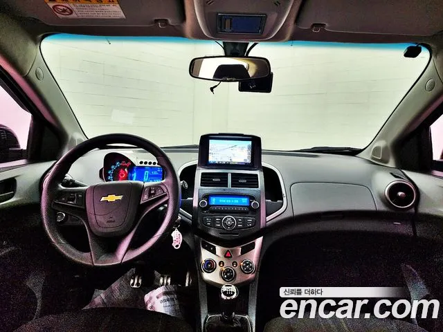 ChevroletGMDaewoo Aveo 2015 thumb 7