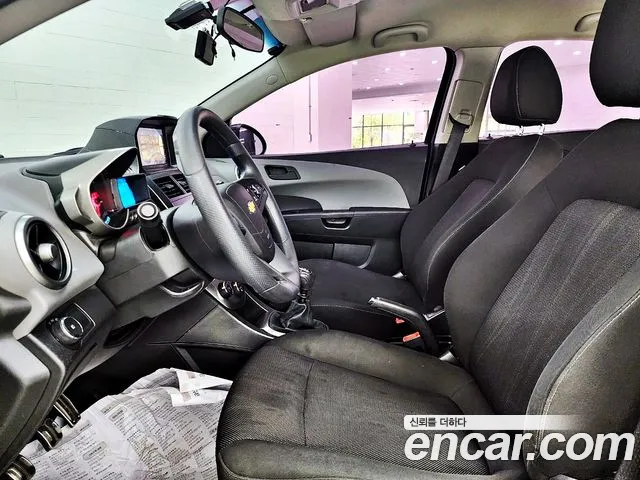 ChevroletGMDaewoo Aveo 2015 thumb 8
