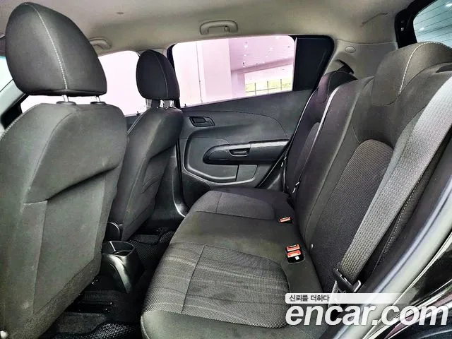 ChevroletGMDaewoo Aveo 2015 thumb 9
