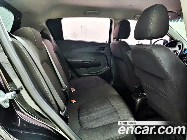 ChevroletGMDaewoo Aveo 2015 thumb 10