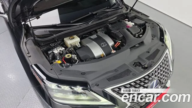 Lexus RX 2022 thumb 6