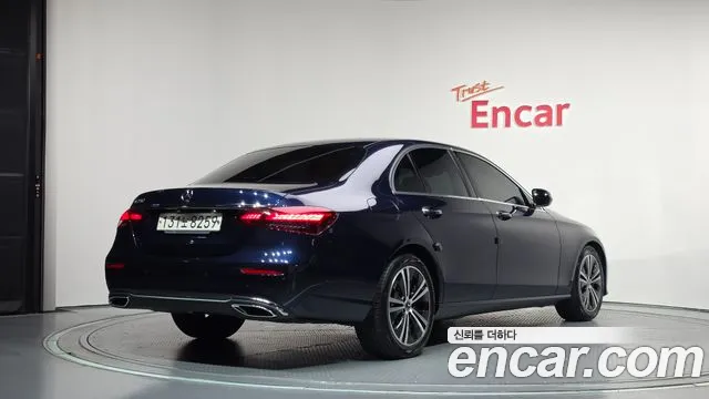Mercedes-Benz E-Класс 2021 thumb 2