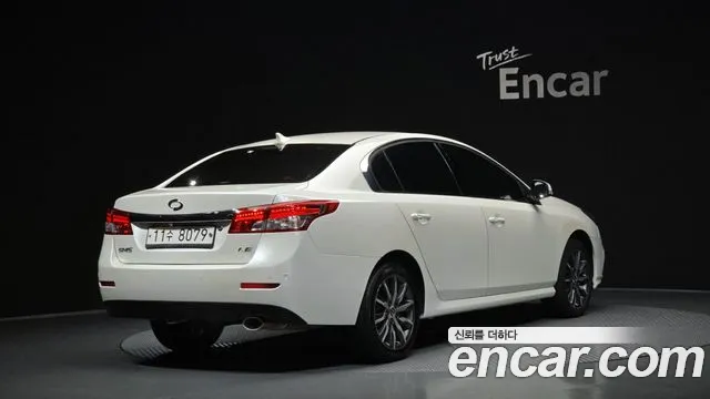Renault-KoreaSamsung SM5 2015 thumb 2