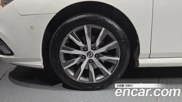 Renault-KoreaSamsung SM5 2015 thumb 5