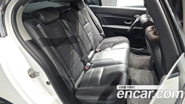 Renault-KoreaSamsung SM5 2015 thumb 11