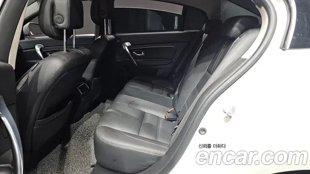 Renault-KoreaSamsung SM5 2015 thumb 12