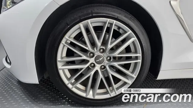 Genesis G70 2019 thumb 4
