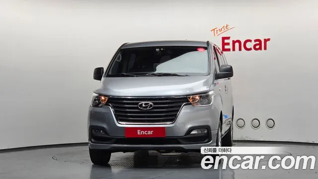 Hyundai Starex 2018 thumb 3
