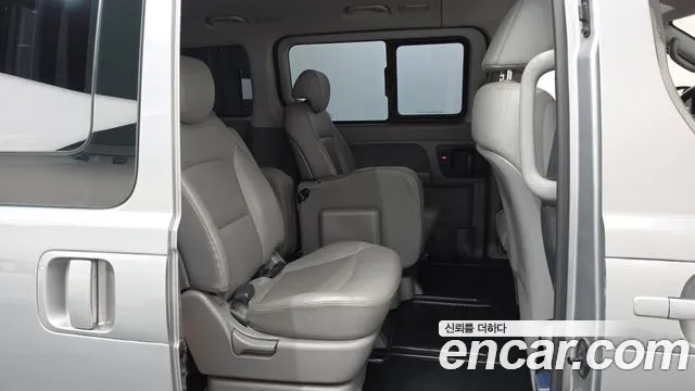 Hyundai Starex 2018 thumb 12