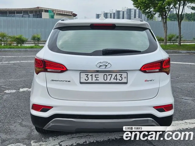 Hyundai Santa Fe 2016 thumb 4