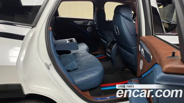 BMW XM 2023 thumb 11