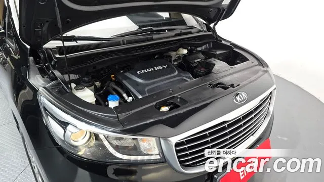 Kia Carnival 2015 thumb 6