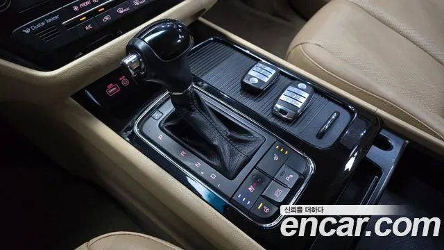Kia Carnival 2015 thumb 9