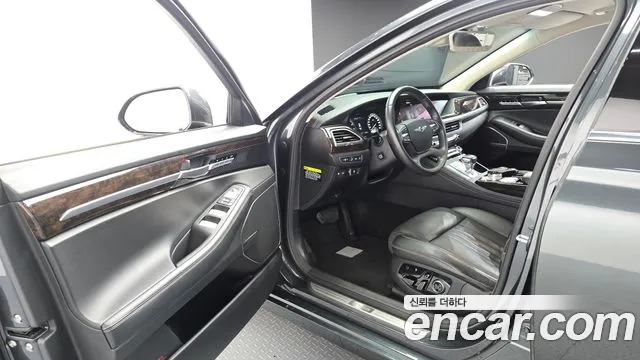 Genesis G90 2019 thumb 10