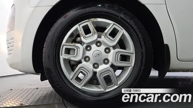 Hyundai Staria 2022 thumb 5