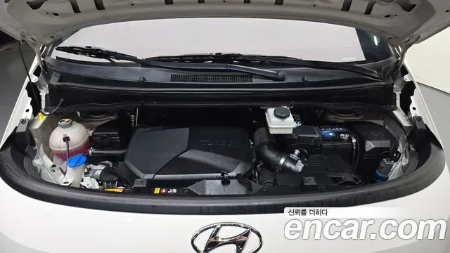 Hyundai Staria 2022 thumb 6