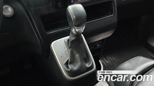 Hyundai Staria 2022 thumb 9