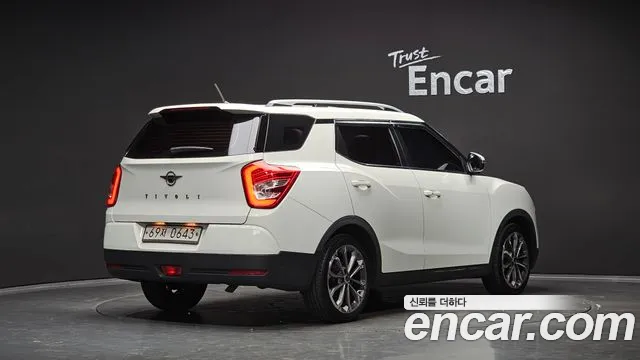 KG_Mobility_Ssangyong TIBOLI 2016 thumb 2