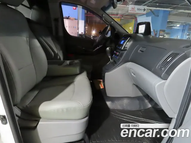 Hyundai Starex 2016 thumb 8