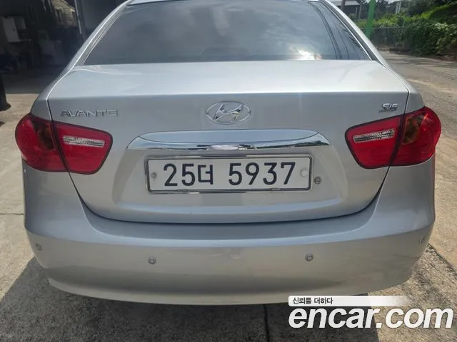 Hyundai Avante 2010 thumb 4