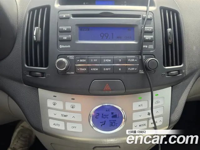 Hyundai Avante 2010 thumb 10