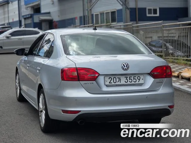 Volkswagen Jetta 2014 thumb 10