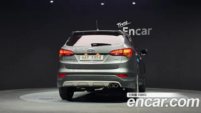 Hyundai Santa Fe 2013 thumb 4
