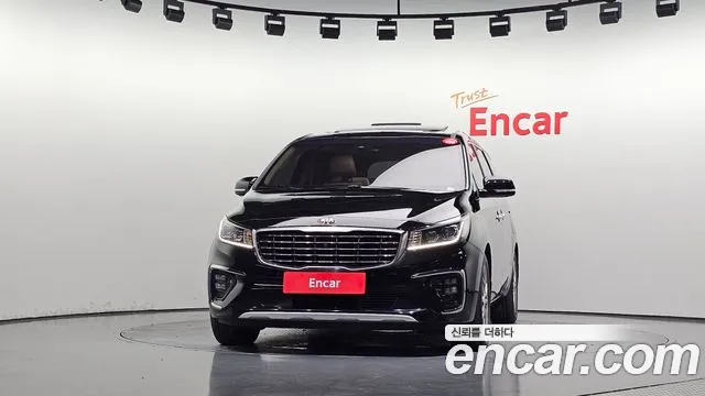 Kia Carnival 2018 thumb 3