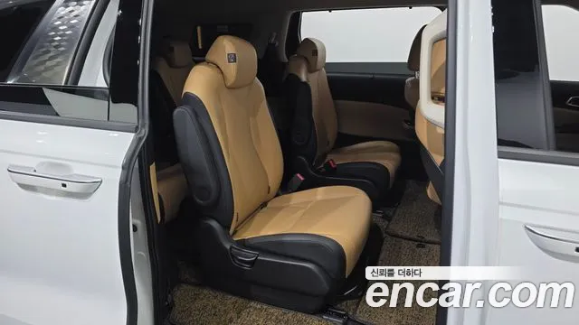 Kia Carnival 2022 thumb 12