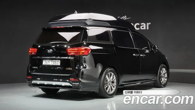 Kia Carnival 2018 thumb 2