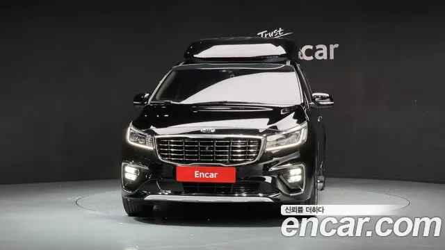 Kia Carnival 2018 thumb 3